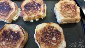 Grilled Cheese Sandwiches with Cheddar and Shallot 7